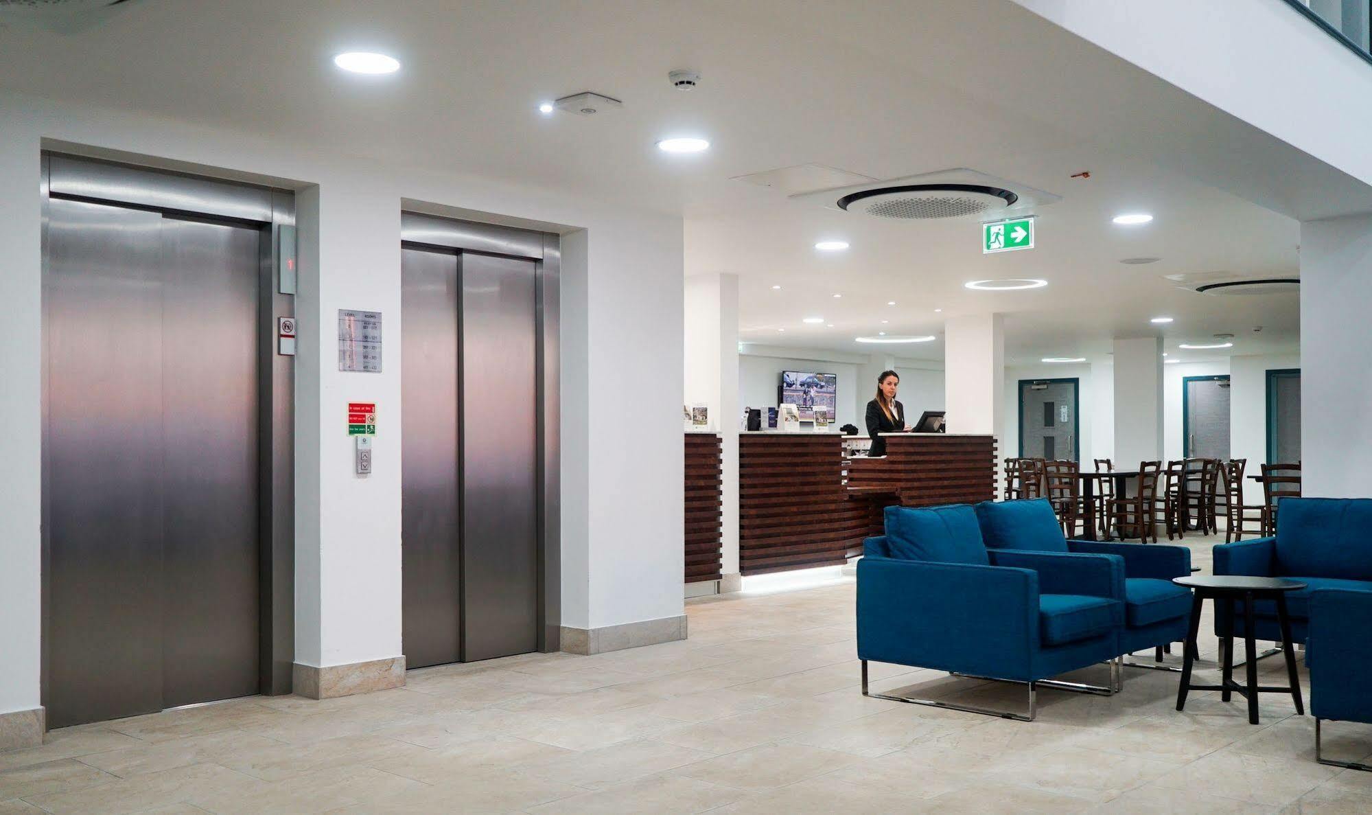 Best Western Plus London Croydon Aparthotel Exterior foto